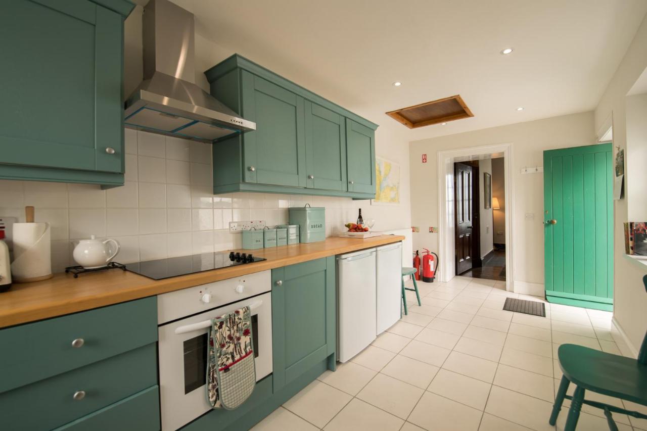 Blackhead Lighkeeper'S Houses, Antrim Whitehead Екстер'єр фото